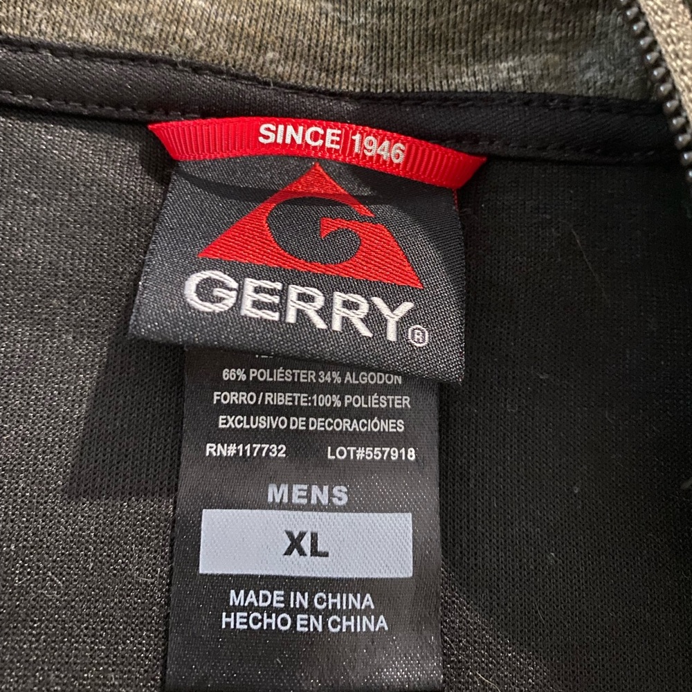 Gerry zip jacket. Mens size xl